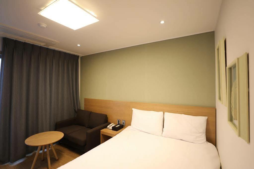 Sims Hotel Jeju Eksteriør billede