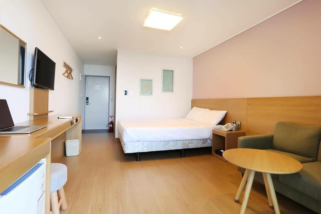 Sims Hotel Jeju Eksteriør billede