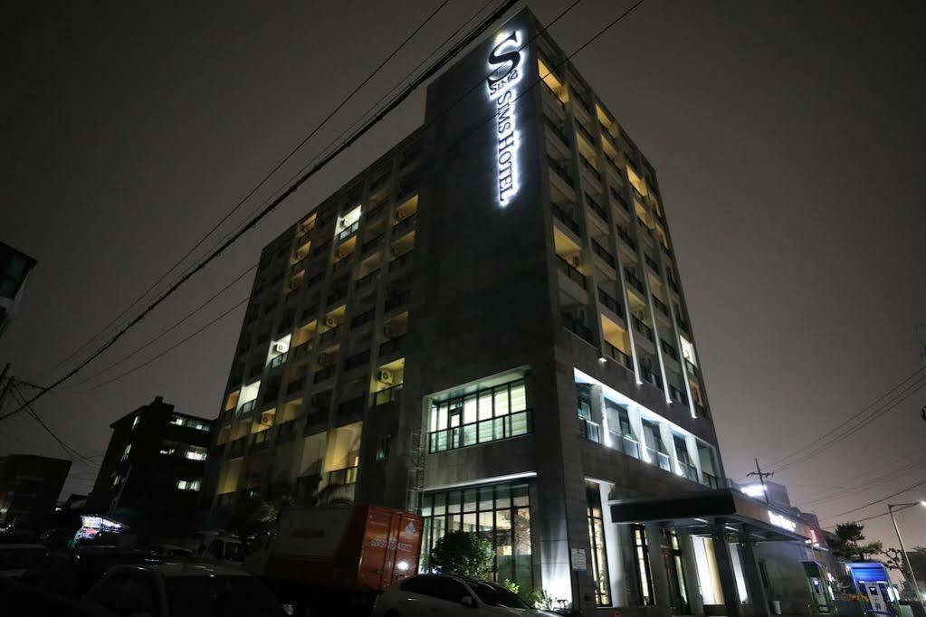 Sims Hotel Jeju Eksteriør billede